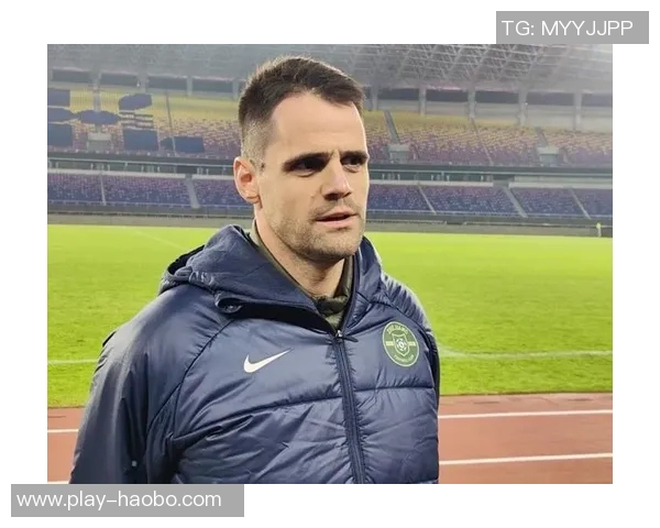 弗兰克赞扬球员们展现出强大精神意志为球队赢得胜利感到无比自豪